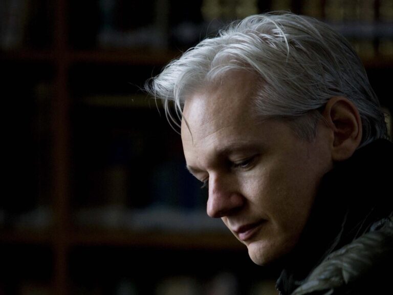 feature image of julian assange